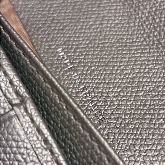 ✨CHANEL Silver Leather Wallet | Made In France | Vintage Collectible | Old 💵🔥✨ - Picture 9 of 12